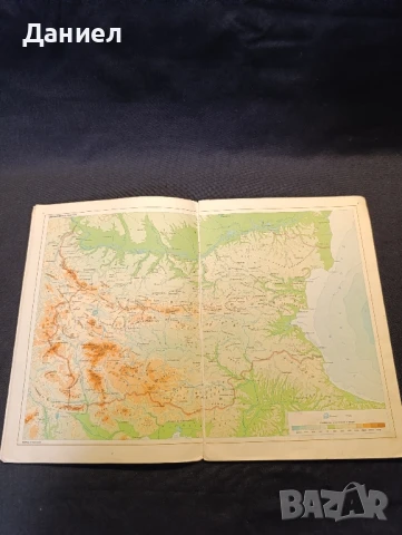 Стар учебен Атлас, снимка 4 - Антикварни и старинни предмети - 51010967