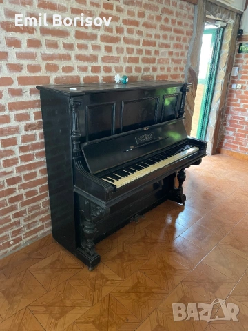 Запазено пиано