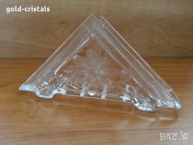 Стар кристален салфетник , снимка 1 - Антикварни и старинни предмети - 31881571