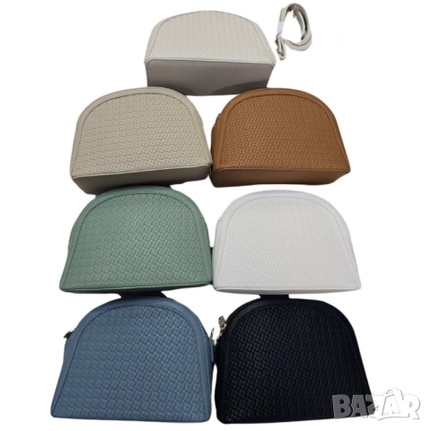 Елегантна и компактна дамска чантичка с изчистен дизайн, снимка 2 - Чанти - 52099284