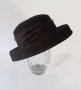 Елегантна дамска черна зимна шапка с широка периферия, ретро стил, 100% вълна, федора, снимка 1 - Шапки - 39549212