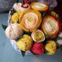 Бутикови ръчно изработени приказни цветя и лалета пълни с трюфели бонбони в красиви кашпи, снимка 7