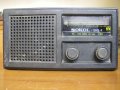 Старо съветско работещо радио Сокол-304 от 1980-те години