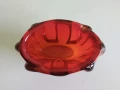 Пепелник от ураново червено стъкло , снимка 3