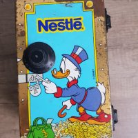Стара метална кутия за бонбони на Nestle Disney Чичо Скрудж, снимка 10 - Колекции - 40717289
