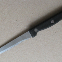 Кухненски нож назъбен 22 см неръждаем пластмасова дръжка (налични 5 бр.), снимка 4 - Прибори за хранене, готвене и сервиране - 44711233