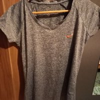Тениска Nike Dry fit -M, снимка 2 - Тениски - 34136377