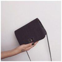 Дамска чанта през рамо модел 2021 Луксозни чанти Femina Fashion., снимка 2 - Чанти - 29904011