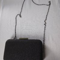 Официална Дамска чанта , тип портмоне, снимка 1 - Чанти - 40291307