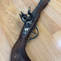 Стара реплика на кремъчен пистолет, снимка 2 - Антикварни и старинни предмети - 42218361