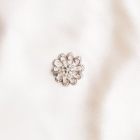 Брошка Silver Flower с кристали 652, снимка 3 - Други - 38910572
