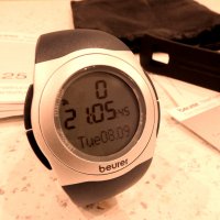 Смарт спортен часовник Beurer PM25, снимка 1 - Фитнес уреди - 30052874
