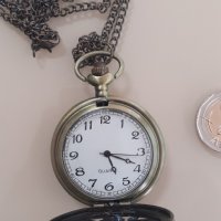 Джобен кварцов часовник с кюстек, снимка 1 - Други - 40618373