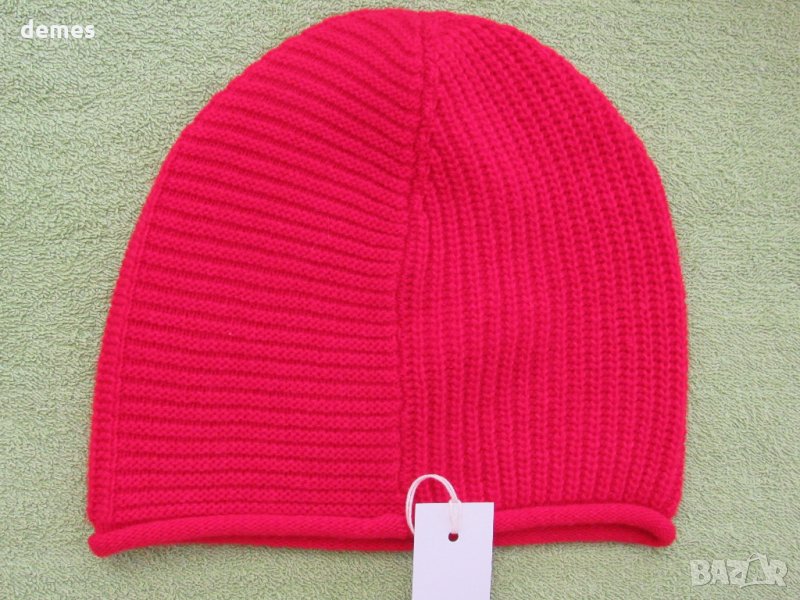 Дамска шапка United Colors of Benetton-вишнево червен цвят, снимка 1