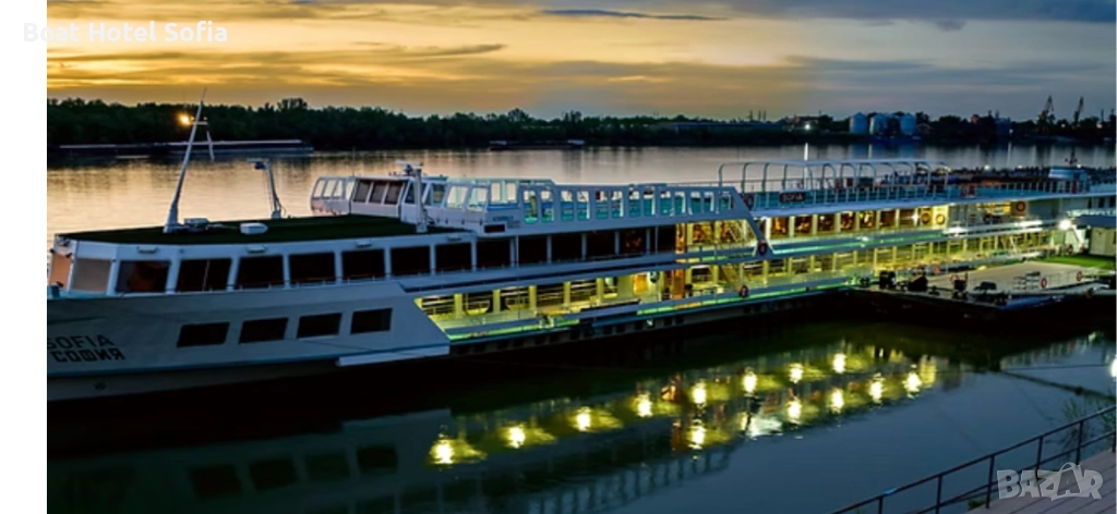 Нощувка в единствения хотел на кораб в България!, снимка 1