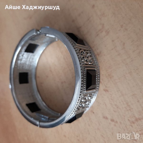 Гривна, снимка 1