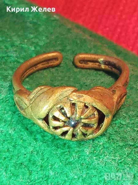 ВЪЗРОЖДЕНСКИ БРОНЗОВ ПРЪСТЕН с ВГРАДЕН СКЪПОЦЕНЕН КАМЪК ЮВЕЛИРНА РЪЧНА МАЙСТОРСКА ИЗРАБОТКА 15131, снимка 1
