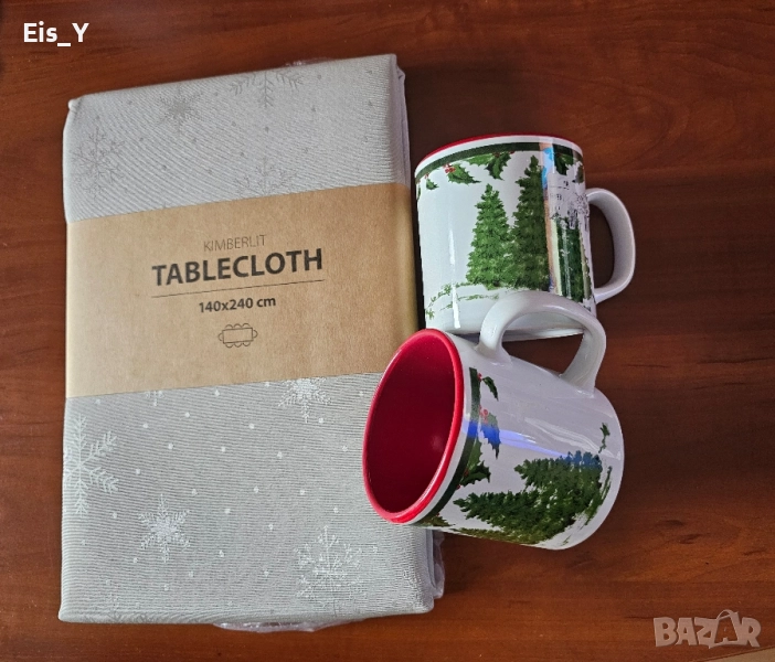 Коледа- покривка за маса 140х240 см и две керамични чаши с коледни мотиви, от 10 лв., снимка 1