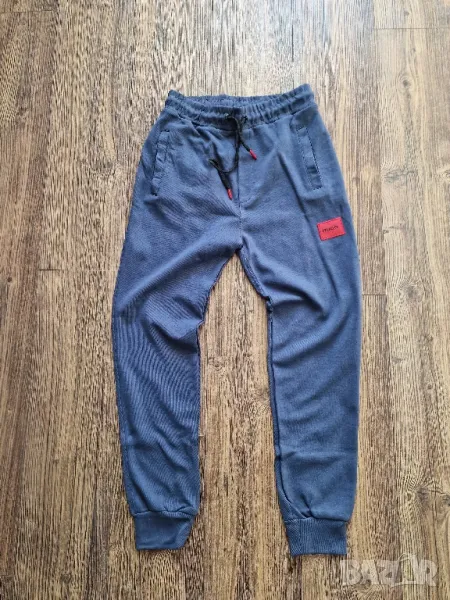 Страхотно мъжко долнище  HUGO BOSS,  размер S M L XL , ново с етикет,  цена 60лв, снимка 1