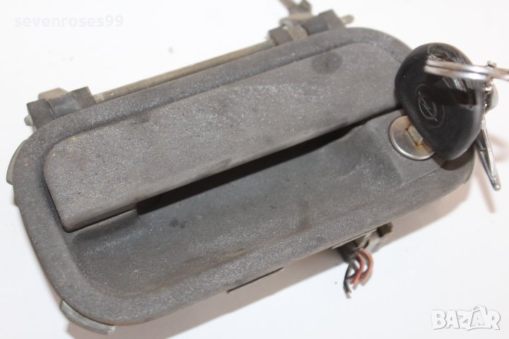 Дръжка външна предна лява с ключ Опел Вектра А 1.4i 1991 Opel Vectra A, снимка 1