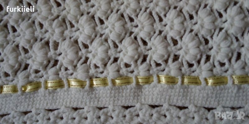 Ръчно плетено детско одеало 1.10/1.10 м., снимка 1