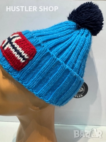 Дамска зимна шапка NAPAPIJRI 