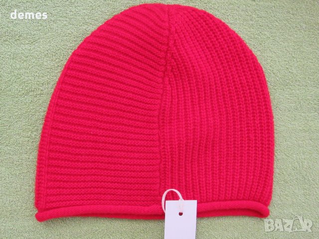 Дамска шапка United Colors of Benetton-вишнево червен цвят