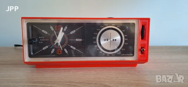 Радиочасовник Universum W2821, Германия