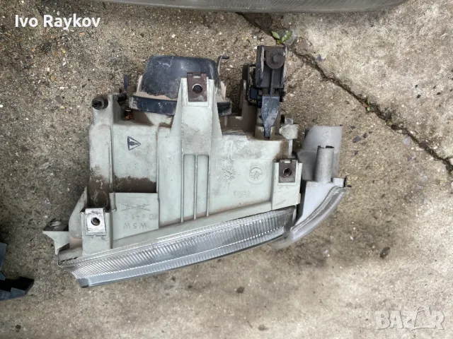 Лвя и десен фар за Renault Clio  2 , 1998, снимка 3 - Части - 49254997