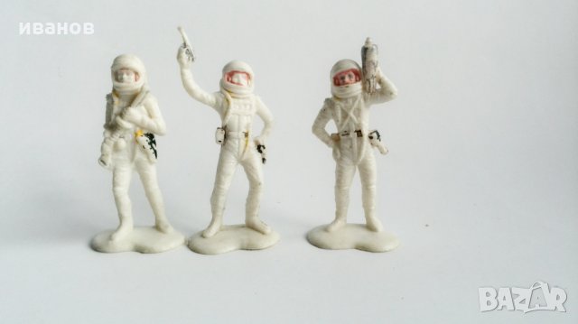 лот пластмасови играчки астронавти-космонавти, снимка 3 - Колекции - 34949927