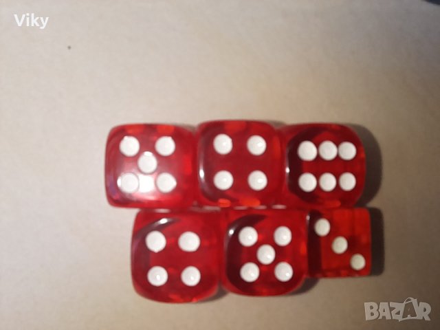 Куфарче със зарове карти и жетони, снимка 8 - Други ценни предмети - 42299472