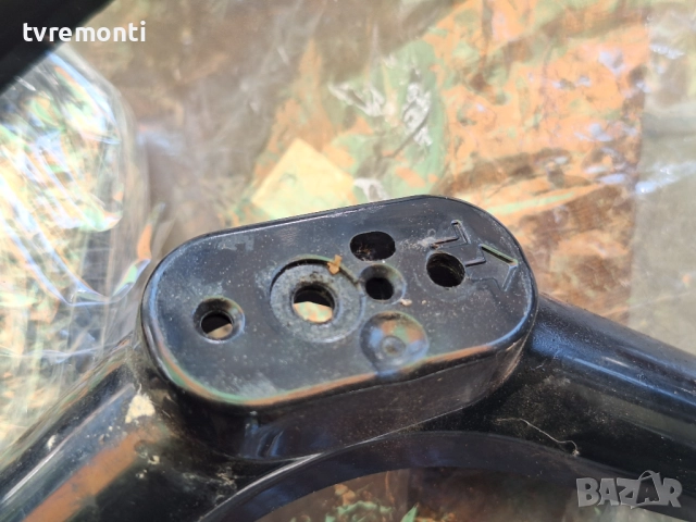 оригинална стойка крачета телевизор Crown модел 32133, снимка 2 - Стойки, 3D очила, аксесоари - 51736882