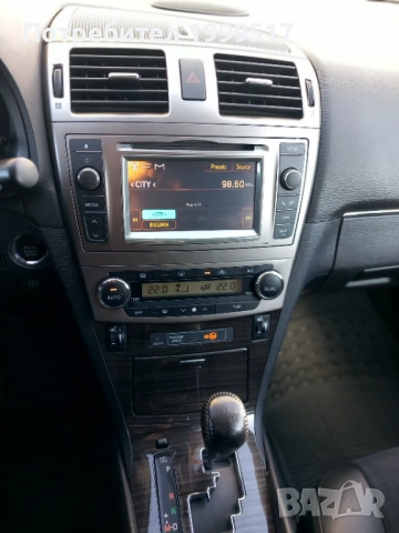 Toyota Avensis 2.0 Бензин, Автоматик, 2012, Комби, снимка 8 - Автомобили и джипове - 53267343