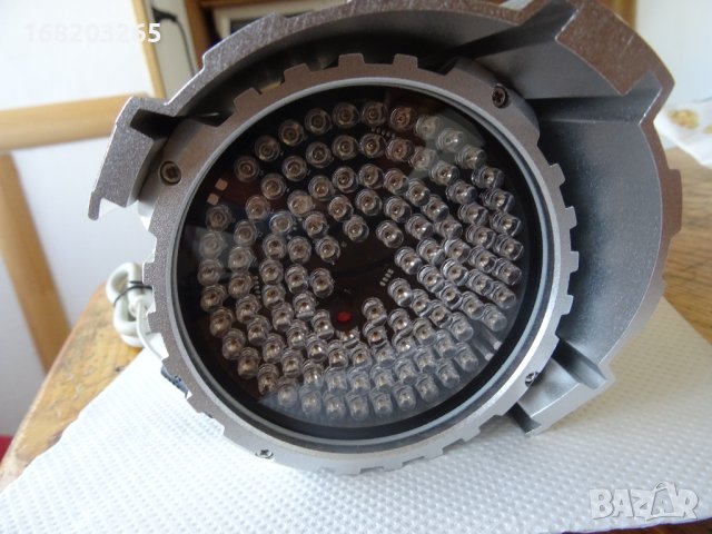 Инфра червен прожектор 100 метра, снимка 2 - IP камери - 35301123