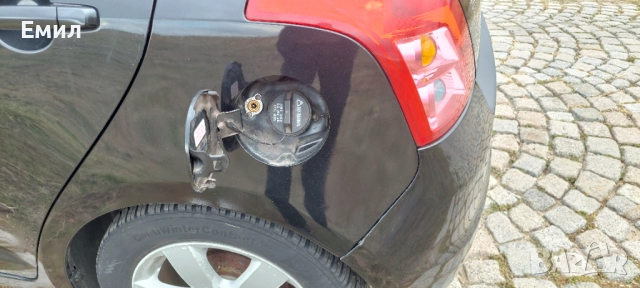 Продавам Suzuki Swift 1,3i Газ-бензин 93000 км., снимка 9 - Автомобили и джипове - 52034111