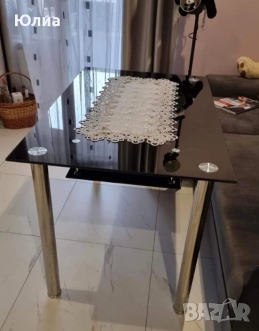 2 бр.трапезни маси