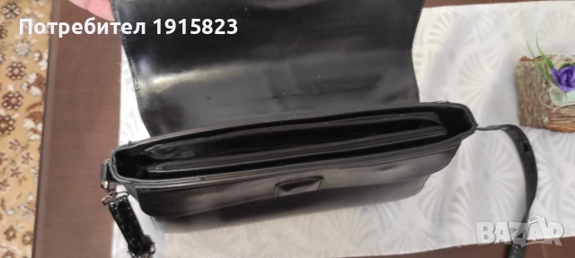 Дамска чанта, снимка 3 - Чанти - 54099177