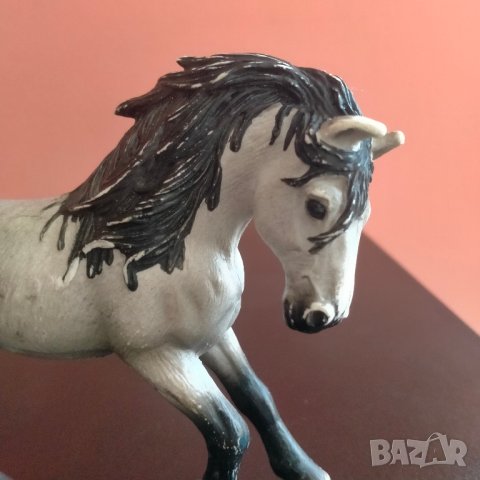 Колекционерска фигурка Schleich Кон Andalusian Stallion Grey Horse 2005 13607 , снимка 11 - Колекции - 42380636