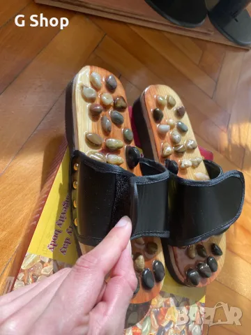 Масажни чехли подарък обувки с кристали камъни масажиращи екупунктура, снимка 2 - Чехли - 49674234