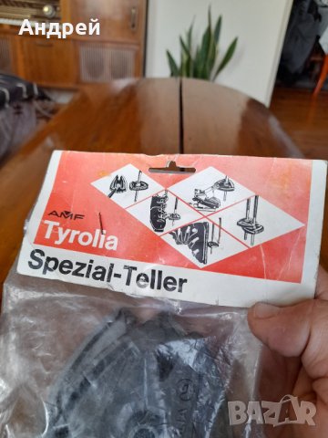 Стари накрайници за щеки Tyrolia, снимка 3 - Други ценни предмети - 42746735