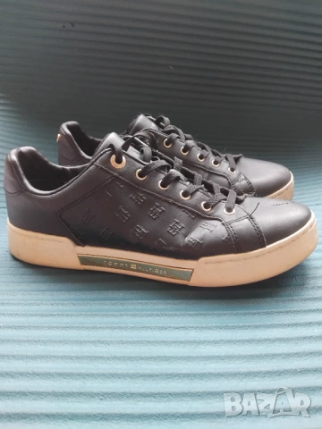 Tommy Hilfiger оригинални спортни обувки, 39 номер