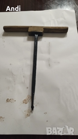 Дърводелски свредел от ковано желязо - ретро инструмент, маткап, снимка 8 - Бормашини - 52687912
