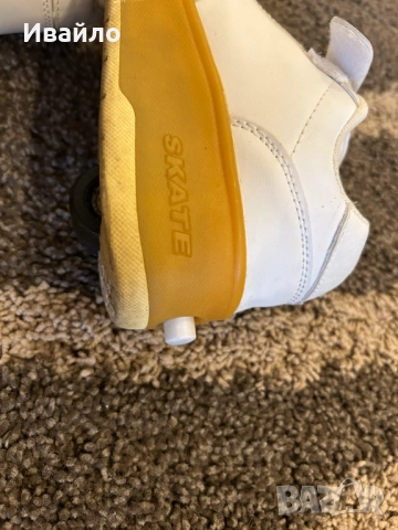 Детски момичешки маратонки SKATE с колело вградено в подметката, снимка 2 - Детски маратонки - 51496551