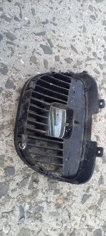 Решетка Seat Ibiza III, снимка 3 - Части - 56445448