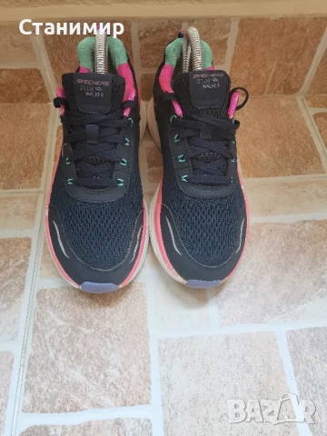 Маратонки SKECHERS.Номер 38,5.