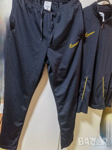 Nike - мъжки футболен екип + шорти 