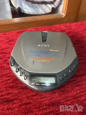 преносим CD плейър Sony Discman D-E305