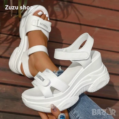 Дамски бели сандали, снимка 1