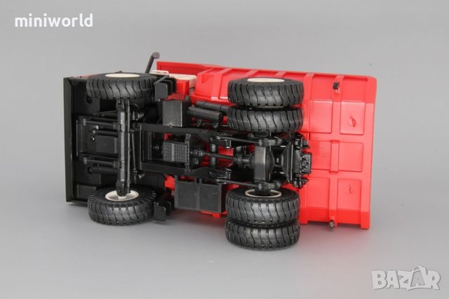 БелАЗ-540 кариерен самосвал 1965 - мащаб 1:43 на Наш Автопром моделът е нов в кутия, снимка 5 - Колекции - 31123014