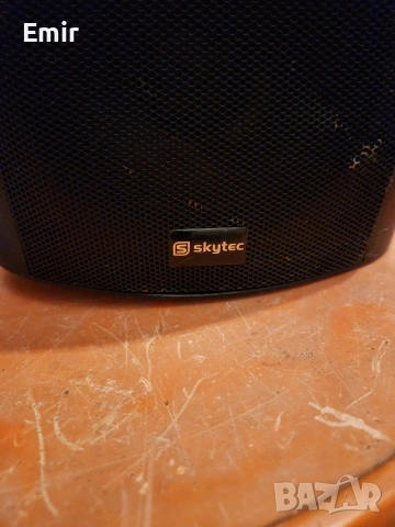 Продава се тонкалона Skytec една е 